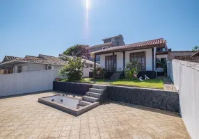 Foto 1 de Casa com 4 Quartos à venda, 133m² em Capoeiras, Florianópolis