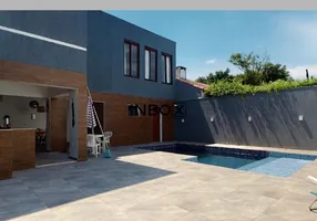 Foto 1 de Casa com 4 Quartos à venda, 400m² em Guarujá, Porto Alegre