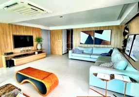 Foto 1 de Apartamento com 4 Quartos à venda, 170m² em Barra, Salvador