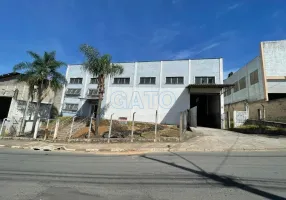 Foto 1 de Galpão/Depósito/Armazém para alugar, 745m² em Fazendinha, Santana de Parnaíba