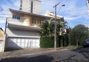 Foto 1 de Casa com 4 Quartos à venda, 421m² em Centro, Ponta Grossa
