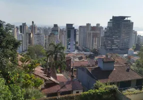 Foto 1 de Lote/Terreno à venda, 360m² em Centro, Florianópolis