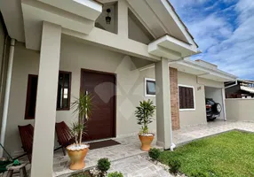 Foto 1 de Casa com 4 Quartos à venda, 255m² em Vila Nova, Imbituba