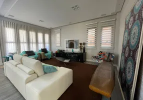 Foto 1 de Casa de Condomínio com 3 Quartos à venda, 298m² em Bela Vista, São Paulo