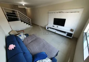 Foto 1 de Sobrado com 3 Quartos à venda, 205m² em Vila Zat, São Paulo