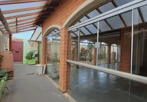 Foto 1 de Casa com 3 Quartos à venda, 325m² em Vila Brasília, São Carlos