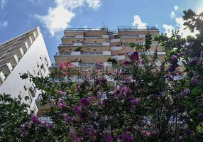 Foto 1 de Apartamento com 4 Quartos para alugar, 140m² em Cosme Velho, Rio de Janeiro