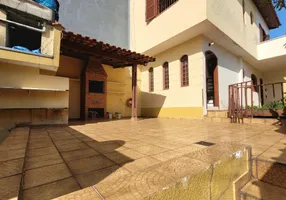 Foto 1 de Casa com 4 Quartos à venda, 281m² em Parque das Nações, Santo André