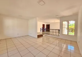 Foto 1 de Casa com 3 Quartos para alugar, 262m² em Boa Esperança, Cuiabá