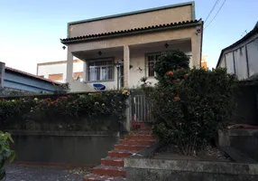 Foto 1 de Casa com 3 Quartos à venda, 288m² em  Vila Valqueire, Rio de Janeiro