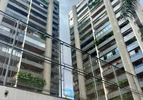 Foto 1 de Apartamento com 4 Quartos para alugar, 215m² em Setor Bueno, Goiânia