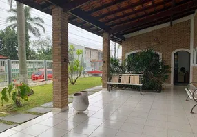 Foto 1 de Casa com 6 Quartos à venda, 454m² em Praia Das Palmeiras, Caraguatatuba