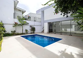 Foto 1 de Casa com 3 Quartos para venda ou aluguel, 317m² em Jardim Luzitânia, São Paulo