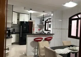 Foto 1 de Sobrado com 3 Quartos à venda, 188m² em Centro, Taboão da Serra