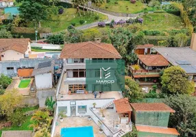 Foto 1 de Casa com 4 Quartos à venda, 370m² em Iúcas, Teresópolis