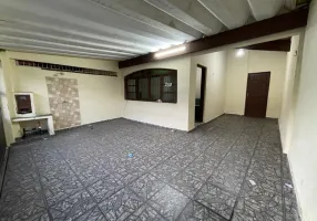 Foto 1 de Casa com 2 Quartos à venda, 117m² em Jardim Luciana, Mongaguá