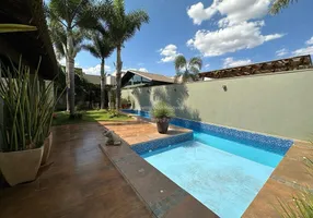 Foto 1 de Casa de Condomínio com 3 Quartos à venda, 380m² em Jardim do Lago, Uberaba