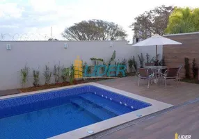 Foto 1 de Casa de Condomínio com 4 Quartos à venda, 350m² em Jardim Karaíba, Uberlândia