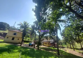 Foto 1 de Fazenda/Sítio com 4 Quartos à venda, 180m² em Duques, Tanguá