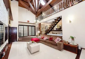 Foto 1 de Casa com 3 Quartos para alugar, 500m² em Campo Comprido, Curitiba