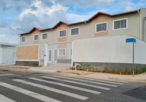 Foto 1 de Casa com 2 Quartos à venda, 61m² em Foch I, Pouso Alegre