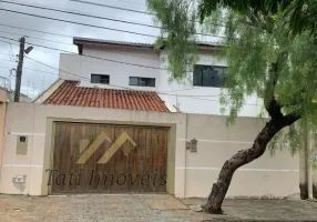 Foto 1 de Sobrado com 3 Quartos à venda, 250m² em Jardim Bandeirantes, São Carlos