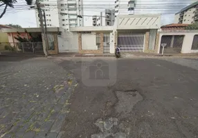 Foto 1 de Casa com 5 Quartos para alugar, 289m² em Santa Maria, Uberlândia