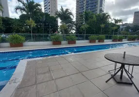 Foto 1 de Apartamento com 3 Quartos à venda, 171m² em Monteiro, Recife