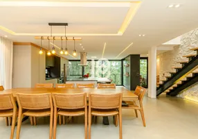 Foto 1 de Casa de Condomínio com 4 Quartos à venda, 370m² em Santa Felicidade, Curitiba