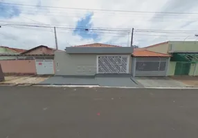 Foto 1 de Casa com 3 Quartos à venda, 184m² em Vila Carmem, São Carlos