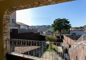 Foto 1 de Casa com 2 Quartos à venda, 140m² em Heliópolis, Belo Horizonte