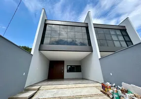 Foto 1 de Sobrado com 3 Quartos à venda, 210m² em América, Joinville