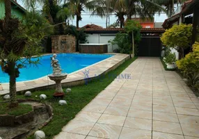 Foto 1 de Casa com 5 Quartos para alugar, 506m² em Maracanã, Praia Grande