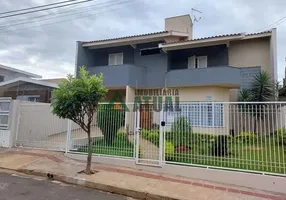 Foto 1 de Casa com 4 Quartos à venda, 188m² em San Remo, Londrina