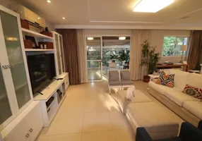 Foto 1 de Apartamento com 4 Quartos à venda, 180m² em Jardim Oceanico, Rio de Janeiro