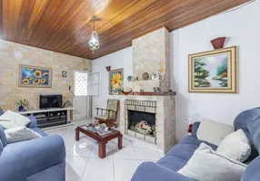 Foto 1 de Casa com 3 Quartos à venda, 300m² em Guarujá, Porto Alegre