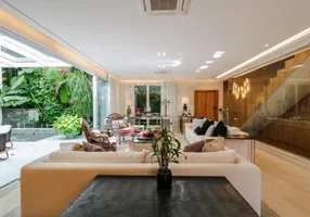 Foto 1 de Casa de Condomínio com 4 Quartos à venda, 559m² em Vila Madalena, São Paulo