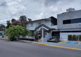 Foto 1 de Casa com 6 Quartos à venda, 270m² em Poço, Recife