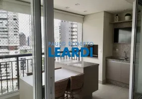 Foto 1 de Apartamento com 3 Quartos à venda, 121m² em Santo Amaro, São Paulo