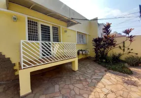 Foto 1 de Casa com 3 Quartos para venda ou aluguel, 180m² em Bosque, Campinas