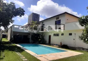 Foto 1 de Casa de Condomínio com 7 Quartos à venda, 740m² em Barra da Tijuca, Rio de Janeiro