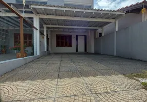 Foto 1 de Sobrado com 3 Quartos à venda, 150m² em Zona Nova, Tramandaí