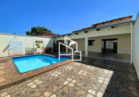 Foto 1 de Casa com 3 Quartos à venda, 250m² em Jardim Clarissa, Goiânia