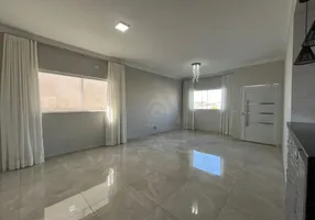 Foto 1 de Casa de Condomínio com 3 Quartos para alugar, 170m² em Roncáglia, Valinhos