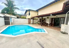 Foto 1 de Casa com 3 Quartos para venda ou aluguel, 300m² em Canto do Forte, Praia Grande