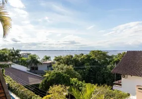 Foto 1 de Casa com 3 Quartos à venda, 365m² em Vila Assunção, Porto Alegre