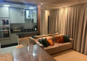 Foto 1 de Apartamento com 2 Quartos à venda, 68m² em Interlagos, São Paulo