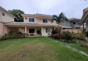 Foto 1 de Casa de Condomínio com 4 Quartos à venda, 233m² em Vargem Pequena, Rio de Janeiro