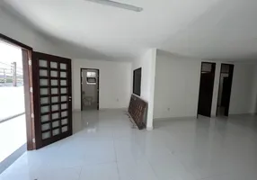 Foto 1 de Prédio Comercial com 8 Quartos para alugar, 300m² em Candelária, Natal
