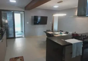 Foto 1 de Casa com 3 Quartos à venda, 270m² em Atiradores, Joinville